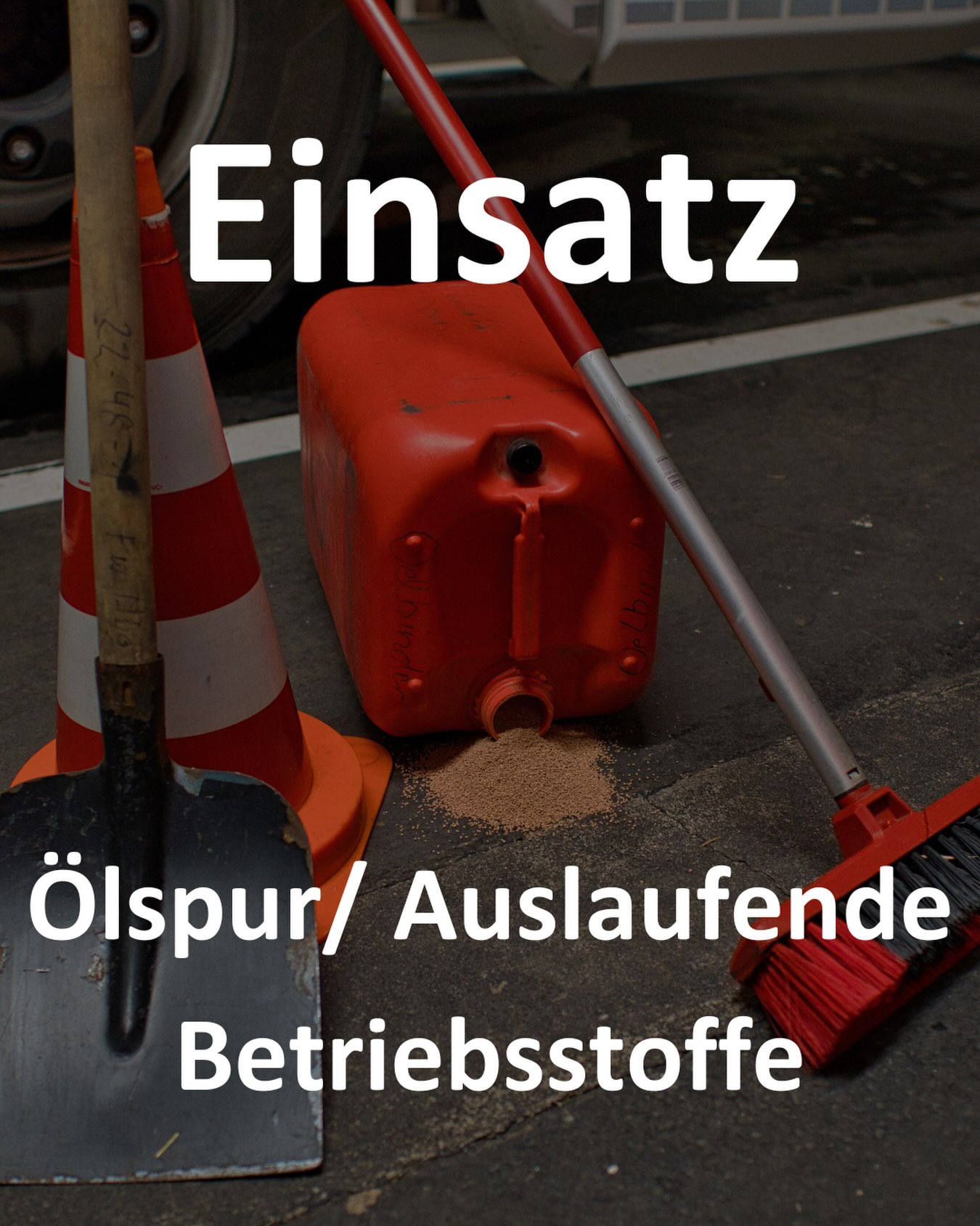 🚨 Nr. 81 🚨
🗓️ 18.07.2026 🗓️
🕖 11:53 🕖
🚒 ELW, HLF 🚒
📟 Ölspur 📟
📍 Herzberg📍

Die Feuerwehr wurde zu einem Auffahrunfall zwischen zwei Motorrädern alarmiert. Beim Eintreffen an der Einsatzstelle wurde festgestellt, dass eines der beteiligten Motorräder umgekippt war und hierbei die Ölwanne beschädigt wurde. In der Folge trat Betriebsstoff aus. Dem Unfallverursacher wurde Ölbindemittel zur Verfügung gestellt. Da dieser selbst Mitglied einer Feuerwehr ist, streute er die betroffene Fläche eigenständig mit dem bereitgestellten Bindemittel ab. Weitere Maßnahmen durch die Feuerwehr waren nicht erforderlich